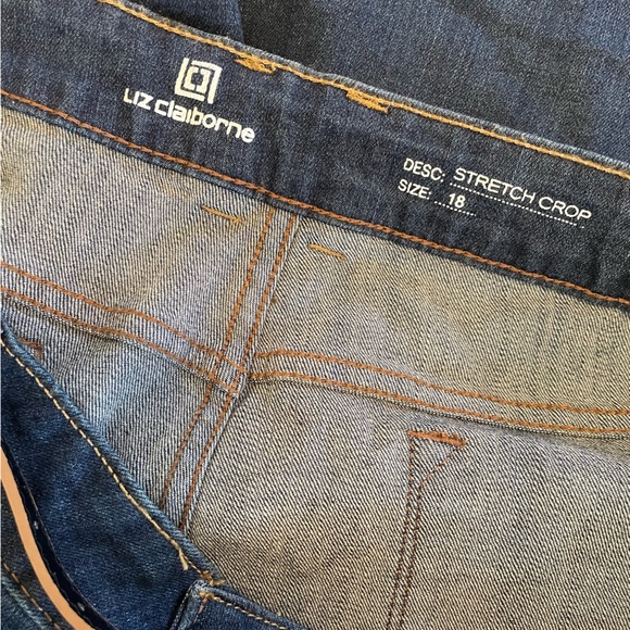🏝️Big $10 Sale!🏝️Liz Claiborne Stretch Crop Jeans with Pocket Detail - Picture 6 of 8